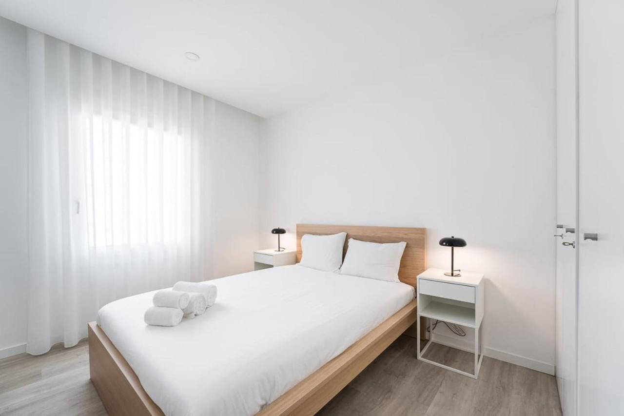 Guestready - The Grey Light Across Forum أفيرو المظهر الخارجي الصورة